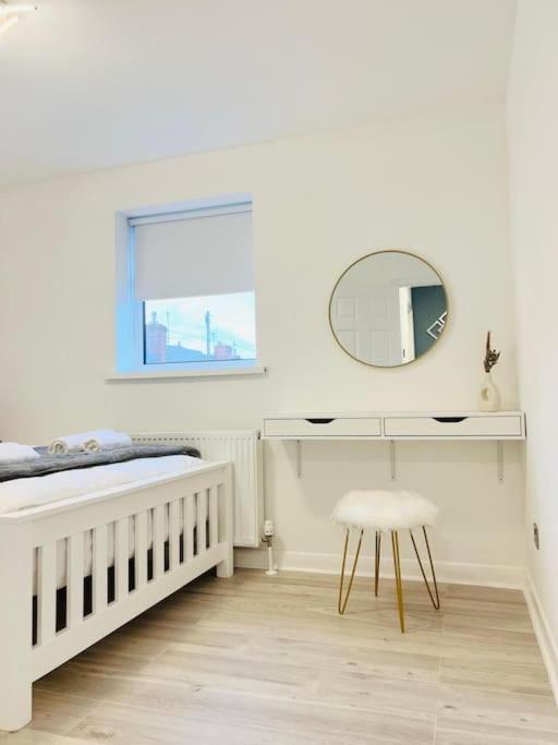 New Fully Furnished Cosy Home Balderton Exterior photo
